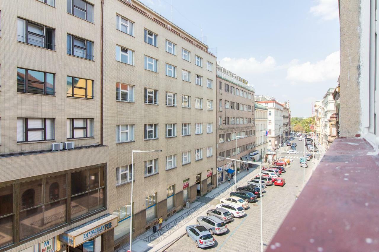 Sunny On Wenceslas Square By Easybnb * Praga